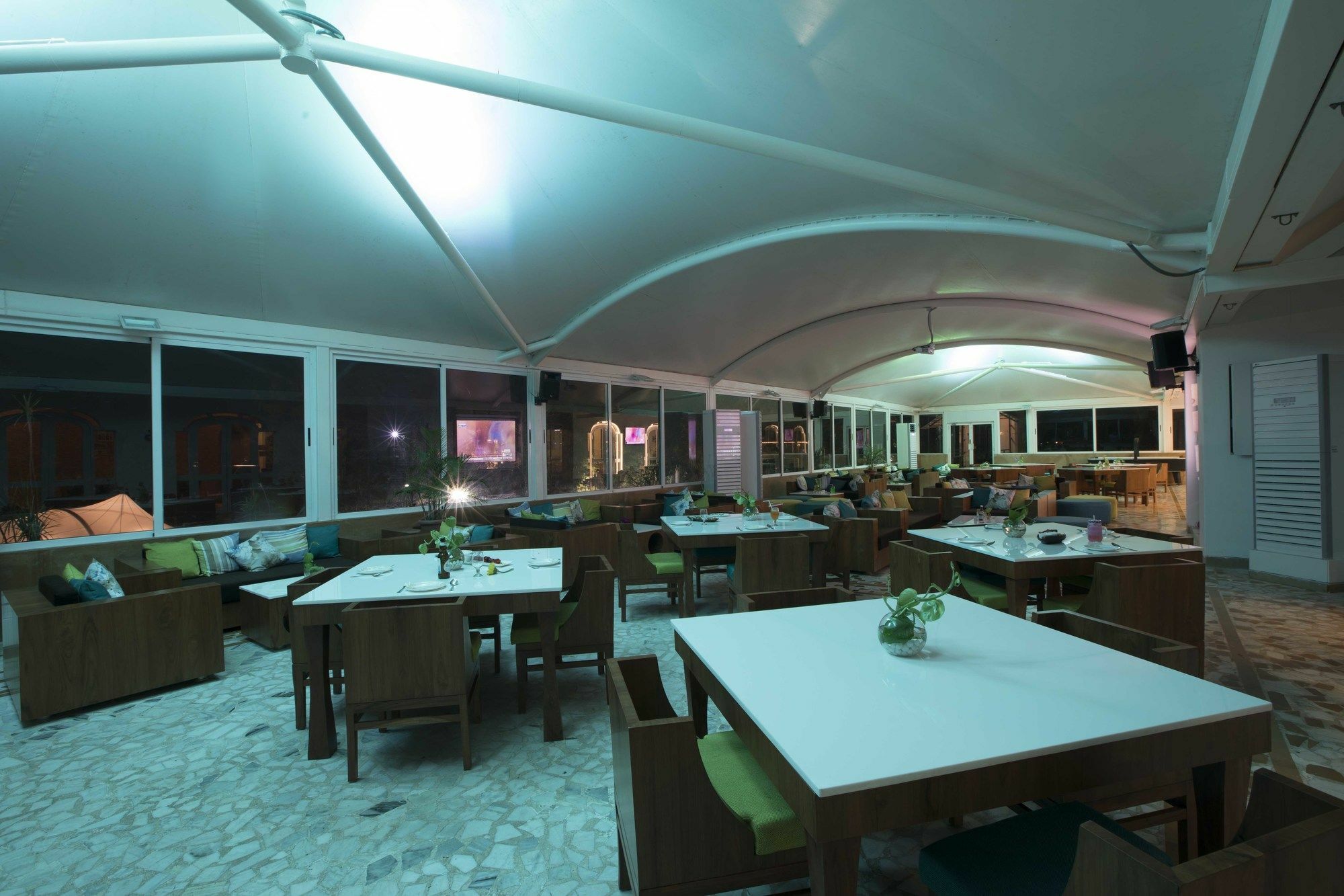 Khanvel Resort Силвасса Экстерьер фото